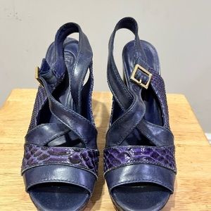 Tory Burch platform sandals. Barely used. Great condition.